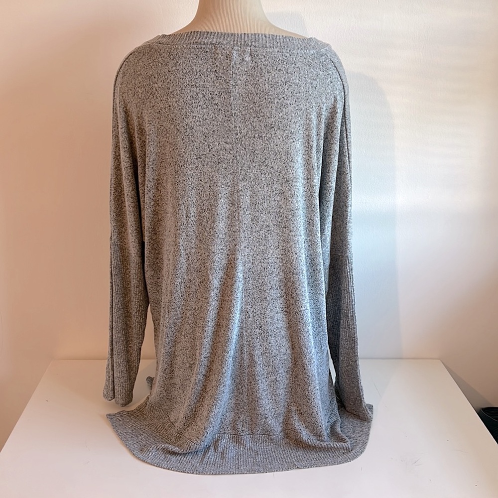 Oversized Sweater - Picture 3 of 4
